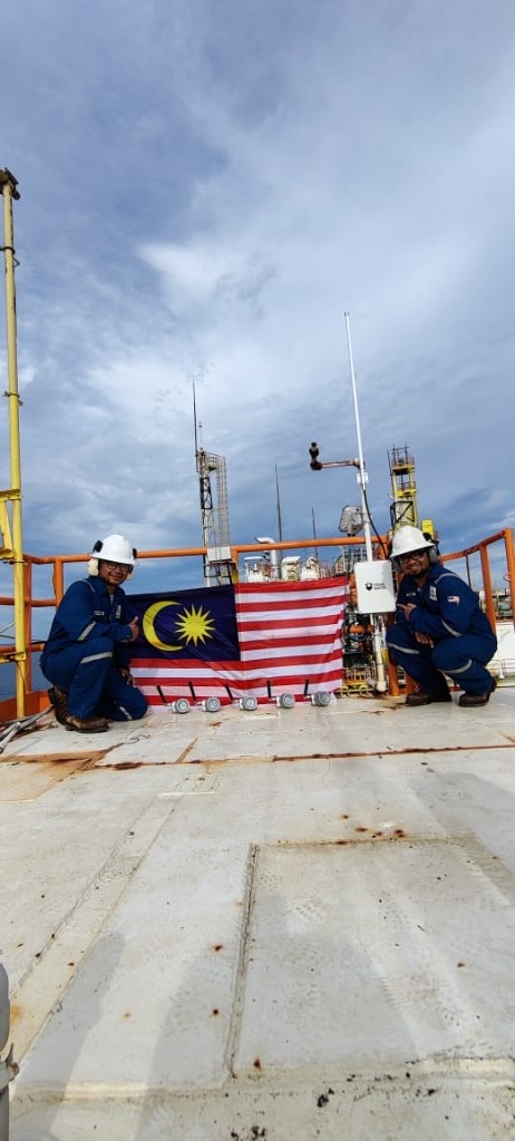 Remote pressure monitoring installation on an unmanned platform